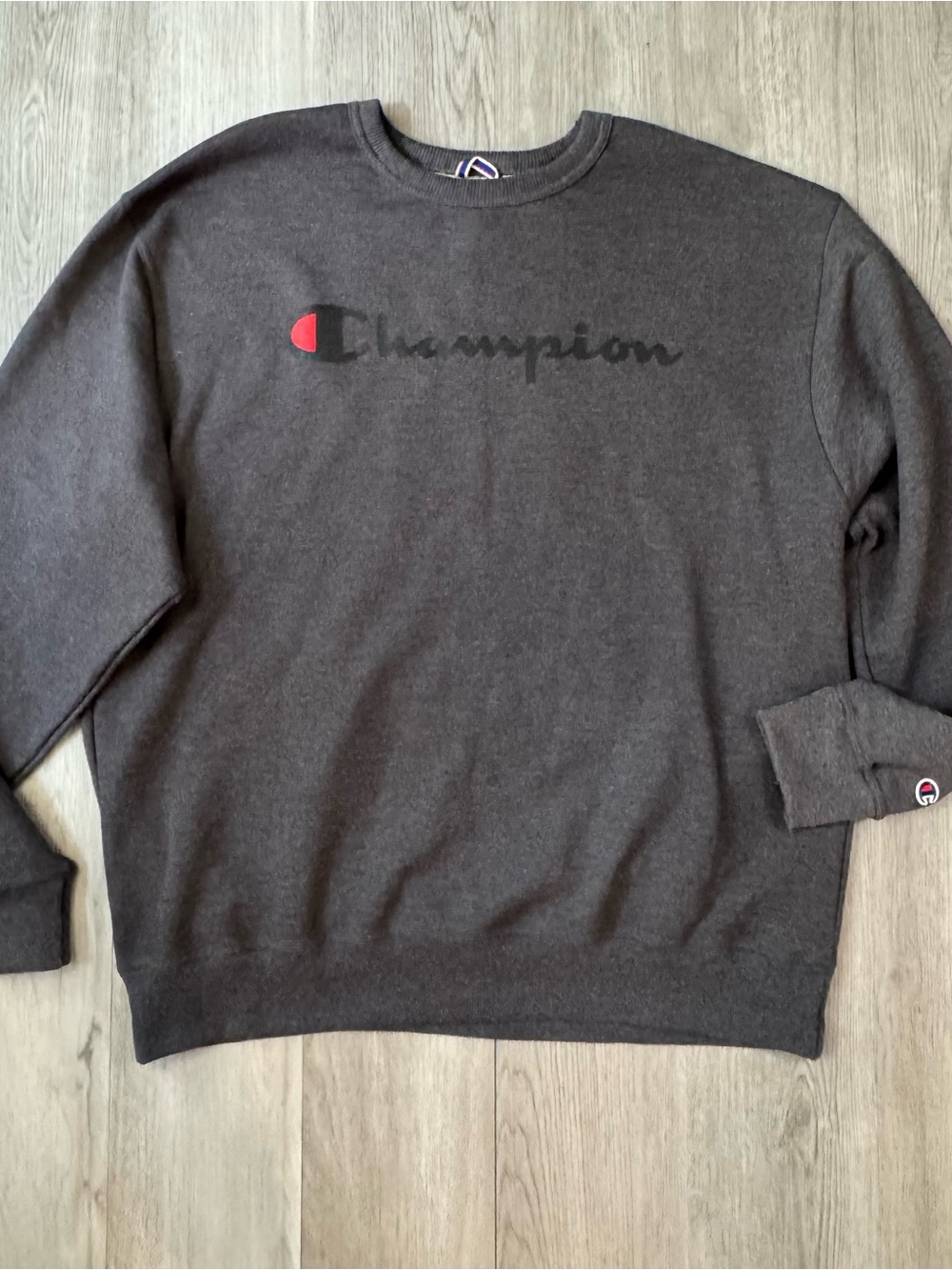 Champion Men’s Crew Neck Gray Sweatshirt Size XL
